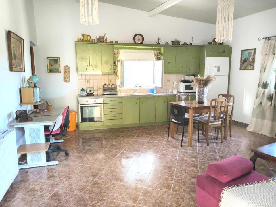 Elena'S Farm House Near Airport And Artemida Beach Ngoại thất bức ảnh