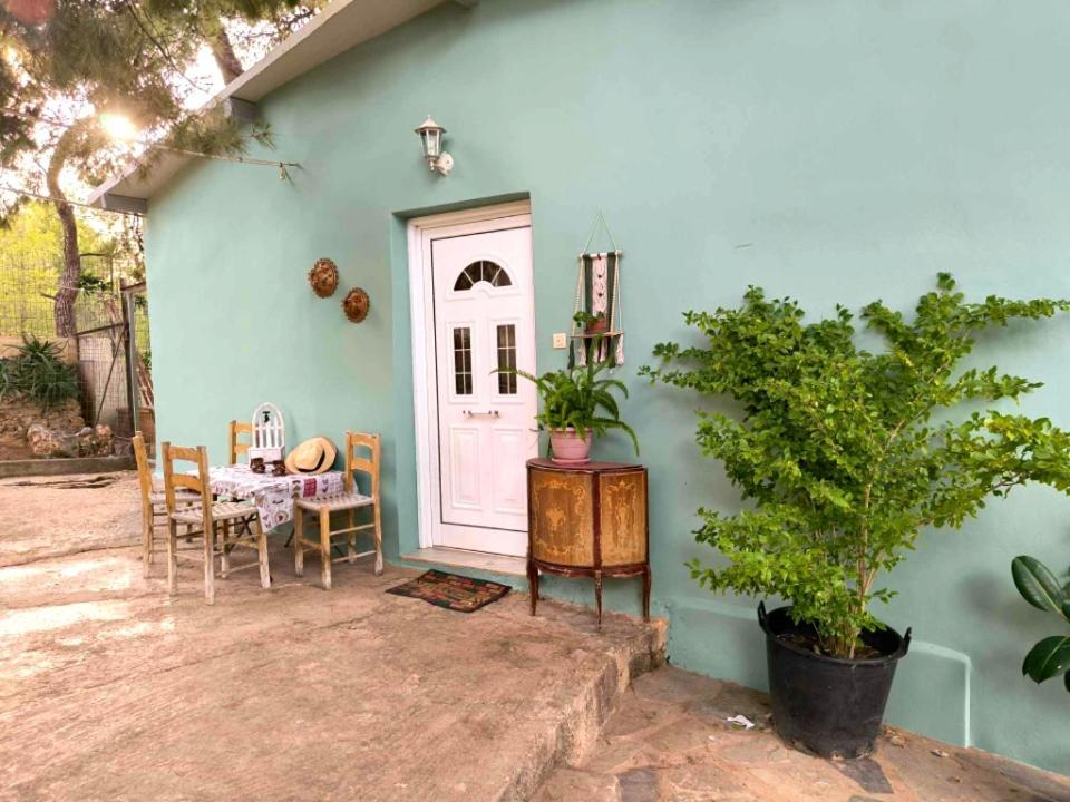 Elena'S Farm House Near Airport And Artemida Beach Ngoại thất bức ảnh